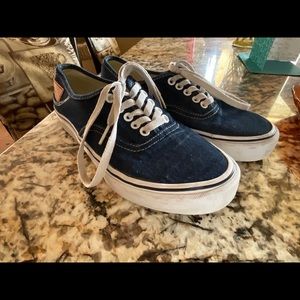 Levi’s denim blue sneakers shoes size 8